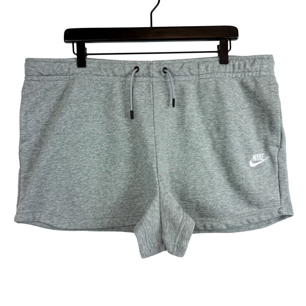 Nike Sportswear Essential High Rise 2.5” Athletic Shorts Gray - XL